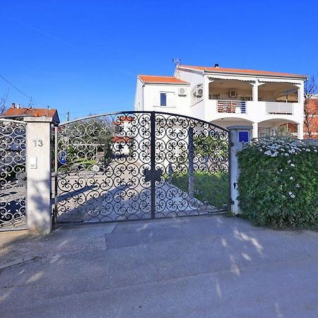 הוילה זאדאר Hacienda Mia With Pool And Yacuzzi, Free Parking מראה חיצוני תמונה
