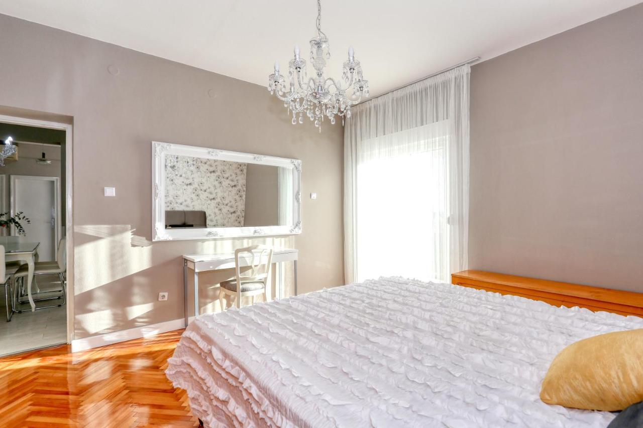 הוילה זאדאר Hacienda Mia With Pool And Yacuzzi, Free Parking מראה חיצוני תמונה