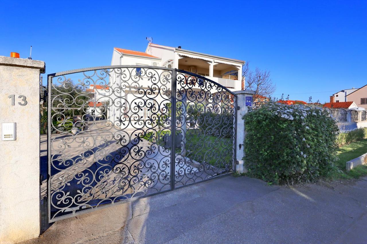 הוילה זאדאר Hacienda Mia With Pool And Yacuzzi, Free Parking מראה חיצוני תמונה