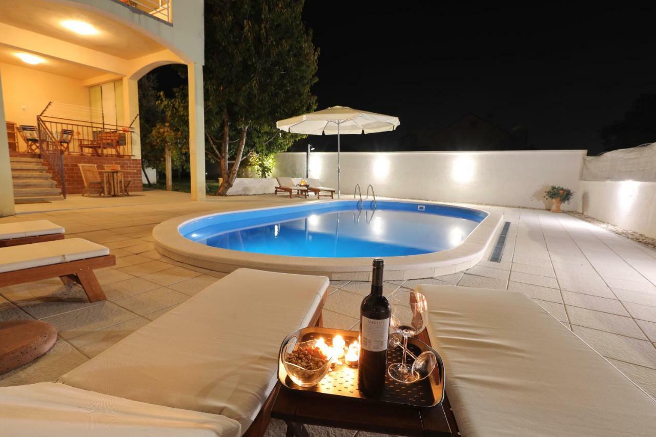הוילה זאדאר Hacienda Mia With Pool And Yacuzzi, Free Parking מראה חיצוני תמונה
