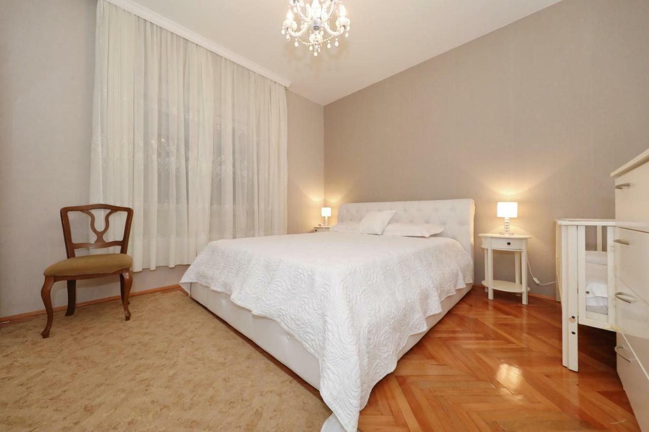 הוילה זאדאר Hacienda Mia With Pool And Yacuzzi, Free Parking מראה חיצוני תמונה